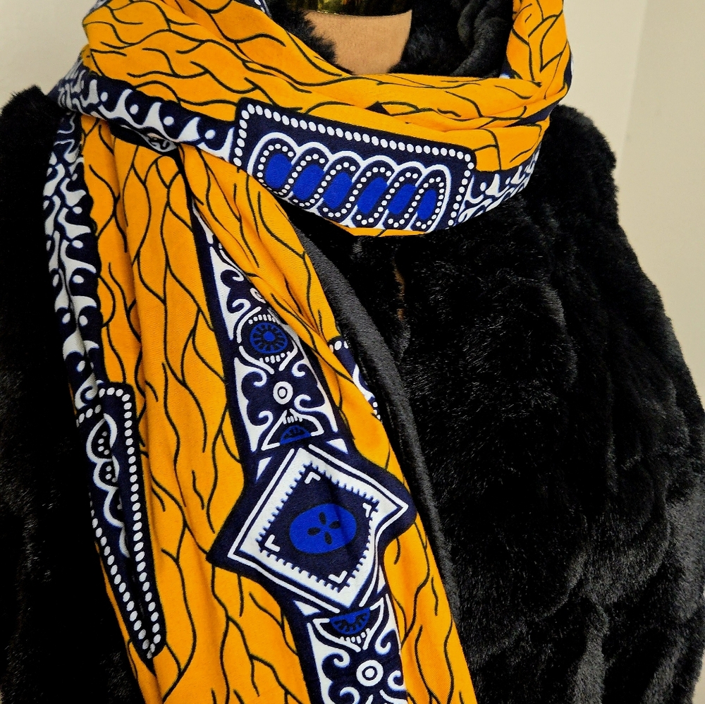 PHOEBE - Winter Scarf